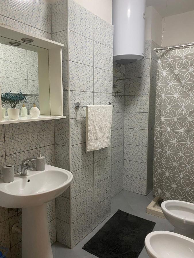 Mino Apartment Shkodër Buitenkant foto